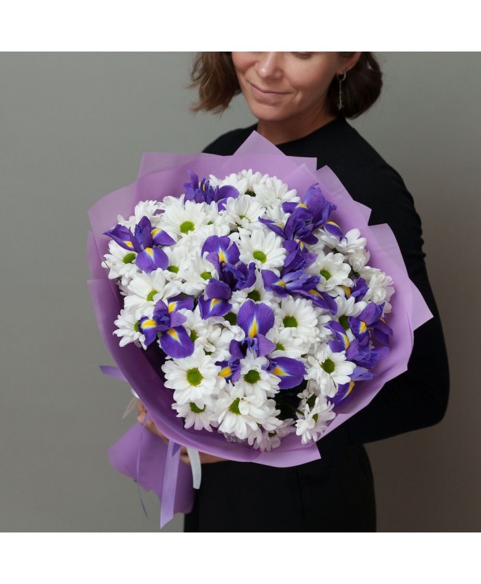 Букет с ирисами "Мария"