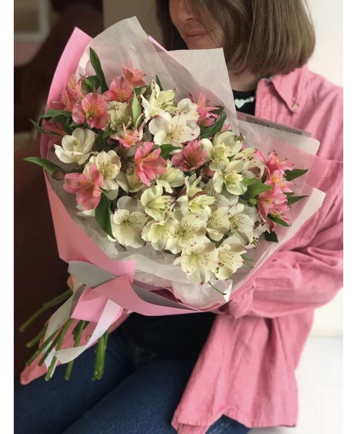 Букет с альстромерией "Теплая дружба"