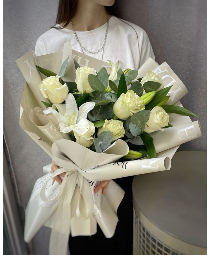 Букет с лилиями "Романтический"