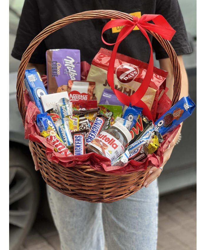 Корзина со сладостями №6