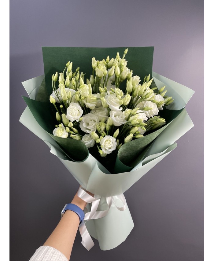 Букет с эустомой "Прекрасное начало"